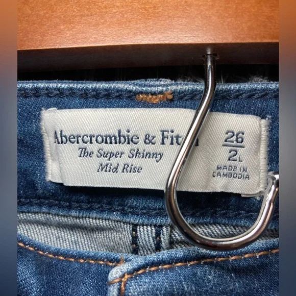 Abercrombie & Fitch Dark Blue Distressed Skinny Jeans - Picture 3 of 10